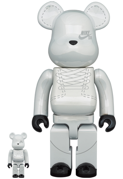 BE@RBRICK NIKE SB 2020 WHITE 100％ & 400％