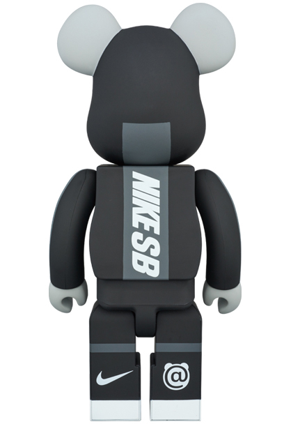 BE@RBRICK NIKE SB 2020 BLACK 100％ & 400％