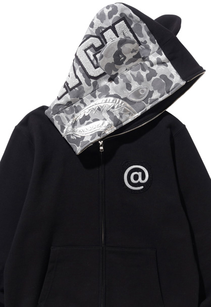 MEDICOM TOY - SHARK BE@R FULL ZIP HOODIE MEDICOM TOY - SHARK BE@R FULL ZIP HOODIE
